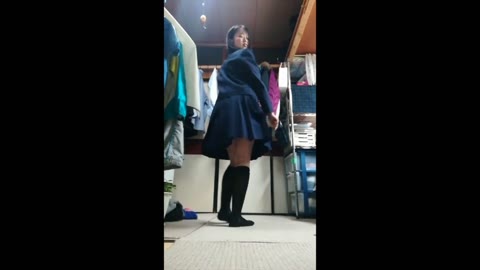         ロリカワ制服Kちゃんのお◯んこ丸出しオ◯ニー
    