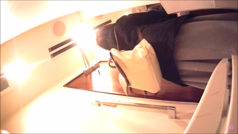         女子トイレ盗撮(250)超広角便器内全１０名美天使就活純白ハーフ秘密ベージュベティ希似うんち洗浄器も
    