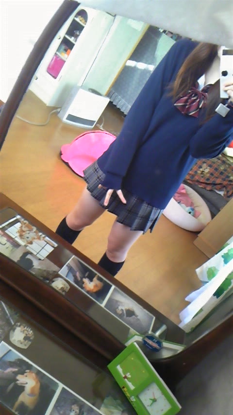         沖縄女子。MEG**の自撮りおまんこ
    