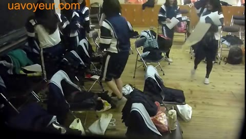        大量収録！教室で撮れた逆さ着替えパンチラ
    
