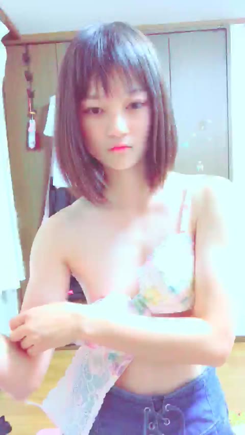         クラス最上位ランク☆み〇ちゃで発育途中の可愛いシィが見せてる！ほか6作品+
    