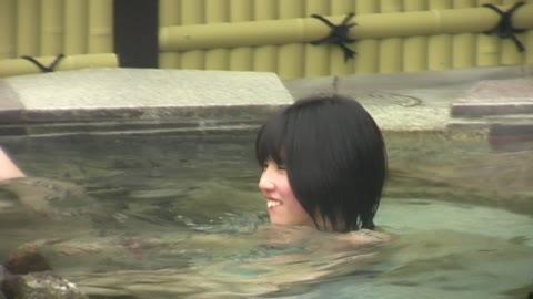         【女露店風呂劇場】女露天風呂劇場 Vol.25-28
    