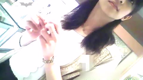         【美人店員チラ盗撮】美人店員パンチラ粘着撮り Vol.05
    