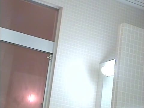         浴場潜入脱衣の瞬間！第一弾　vol.3
    