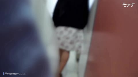         【美しい日本の未来 No.170】そこまでやる？美女の顔を撮るために本人の前で場所移動
    