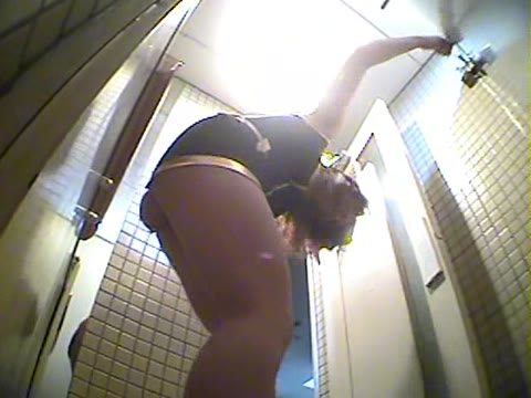         キャンギャル爆笑お漏らし厠02
    