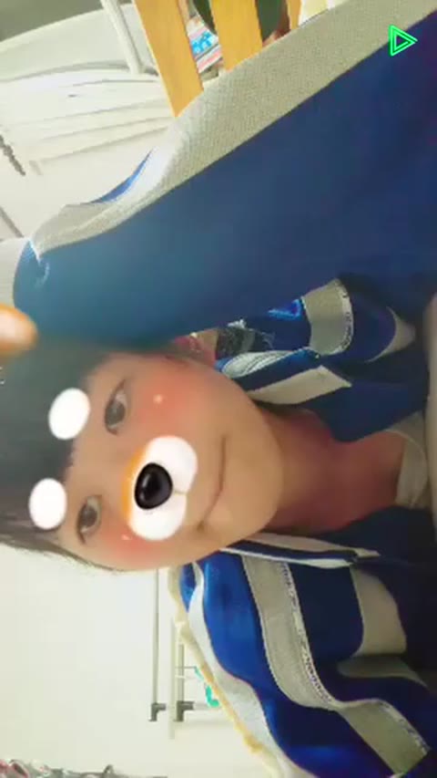         みんなの前で着替え「はずかし～」
    