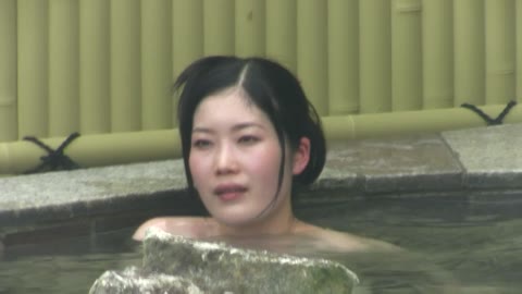         高画質露天女風呂観察 vol.039-043
    