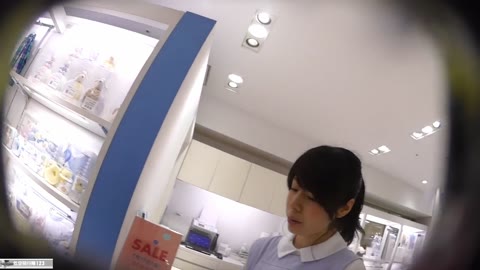         【美人ショップ店員】仕事中に盗撮で全部丸見え！！！其の2
    