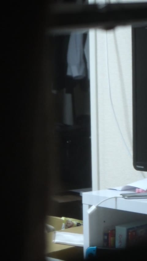         オナニーのように乳を揉み、彼氏がお尻に優しくクリームを塗る。当たり前の光景だが羨ましい。。。
    