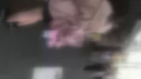         [無]巨根に絶叫☆まだ経験の浅い美少女にデカチンをぶち込み無許可中●し
    