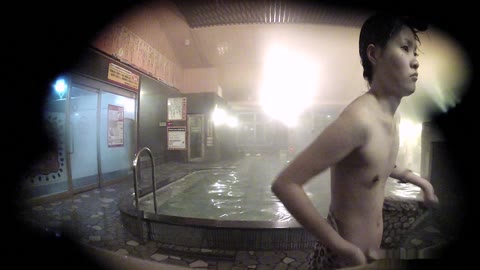         【FHDスーパー銭湯】オムニバスVol.5 脱衣所のイケイケギャルがお勧め
    