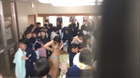         青春の１ページ♬ ママとお買い物中なｃぐらいの子制服トイレ, ほか５作品
    