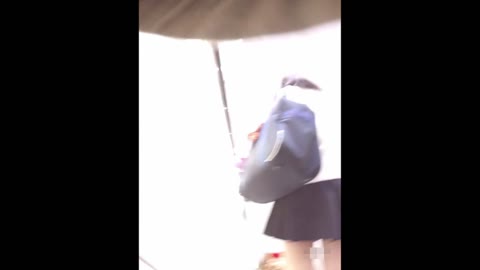         逆さ＆めくり（制服編)　No.5
    