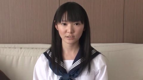         むっちゃかわいい童顔☆制服娘♪
    