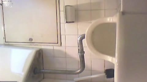         解禁！海の家4カメ洗面所vol.05
    