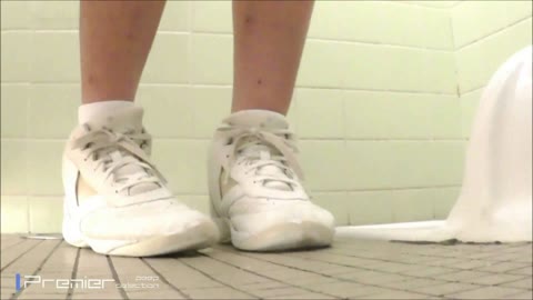         復讐のトイレ盗撮 Vol.03
    