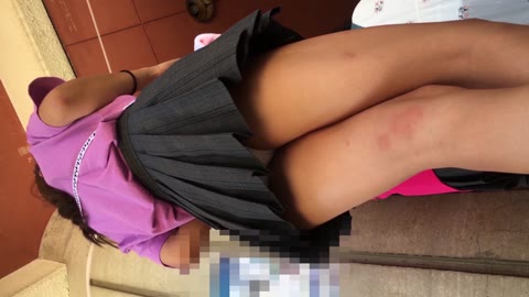         秋祭り♪道を尋ねるフリして生パンツ拝見！アイドル顔のｋちゃん☆etc４本
    