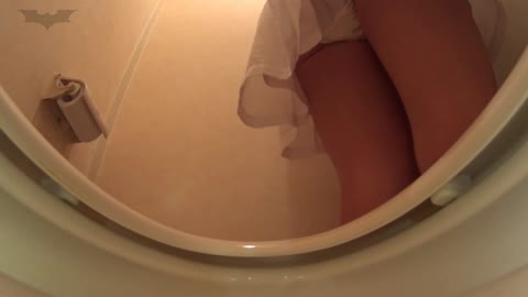         【[洗面所]実は目的がコレでした！】vol.09[洗面所]実はコレが目的でした。2名。経血女子とプクマン女子
    