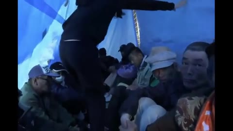         ホームレスハメ
    