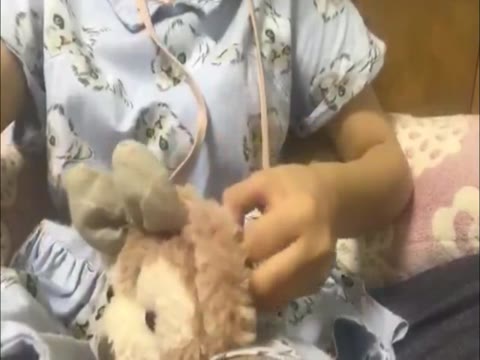         とてもかわいい女の子の話とオナニー
    