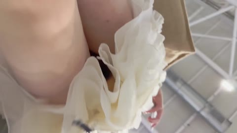         偉大な神 KFC⭐⭐⭐⭐⭐一流のCD、かわいい女子高生がパンツを履かずにアニメ展示会に行く、ピンクのアワビが露出
    