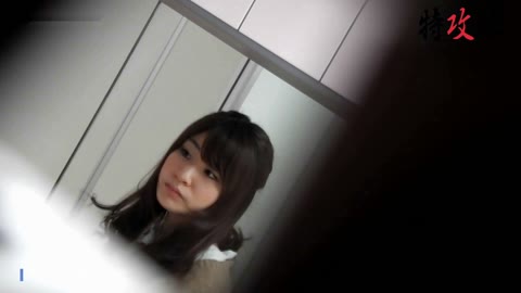         幻 28 あの子の「大」撮れました!　久しぶりにバックからの大金星!!トイレ盗撮　噂のあの子
    