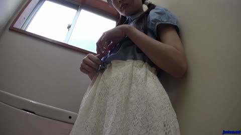         公園でお遊戯中のｊ〇っぽいし女子を攫いトイレで犯す
    