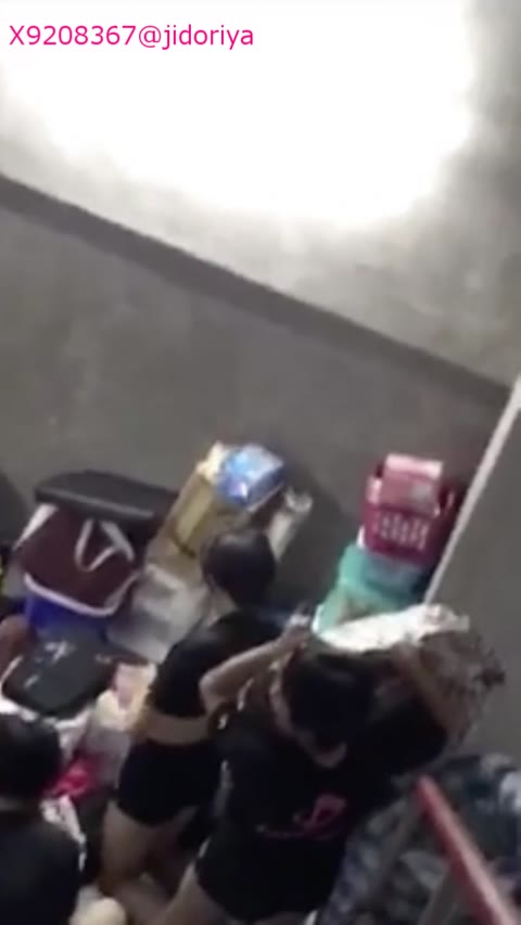         【激レア】名門バレー部の着替えフル
    