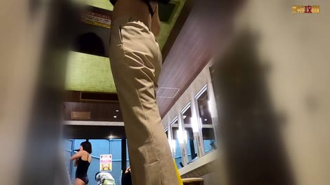         リアル！すぐ隣で一枚一枚脱いで行く厳選若い子達【神降臨 Vol.101】
    