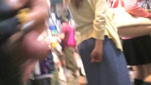         勃起チンぽ擦り付け変態・・・
    