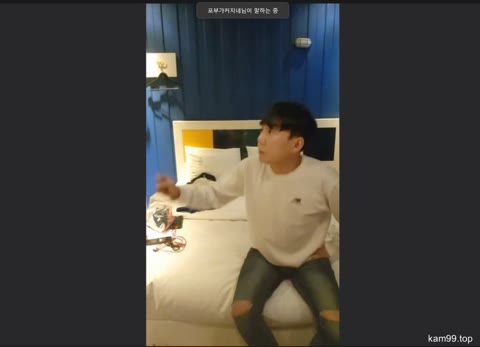         初めて見るアポロリミダース2対1マンコ部屋
    