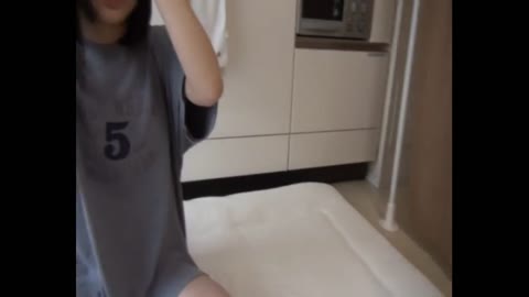         華奢でちっぱいで童顔ｃ☆濡れまくりなパイパン万個に大量中出し！etc5本
    