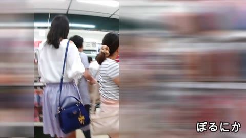         とっても可愛い私服のCちゃんブルー&amp;ドット柄の生パンティ～♪覗き etc 4本
    