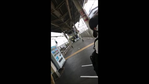         お目目パッチリ！可愛い制服kちゃんの顔　太もも接写！！
    