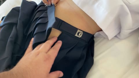         【個撮無・ロリ顔お嬢様・制服を脱がせ全裸ハメ・流出】これだけ言っておきます。超上物ロリ顔美少女は身体も神ロリ体型でした！身バレはやばいので察してください
    