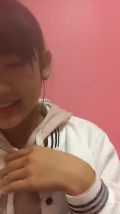         ランド〇ルがまだ似合う１ｘ歳女の子が自分☆撮りでまさかの・・etc2作品
    