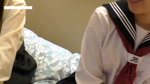         怪盗ジョーカーパンツを売る女Vol.13今回は○服2人!!まずは剃毛お願いしちゃいました。
    