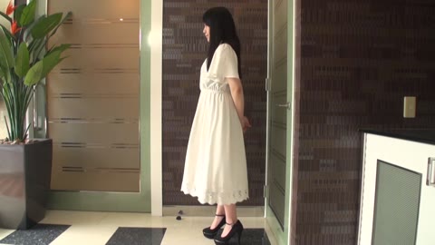         【顔出し・個人撮影】素人娘の全裸オマ○コ接写観察動画★みく ★FULL HD　１９２０ｘ１０８０
    