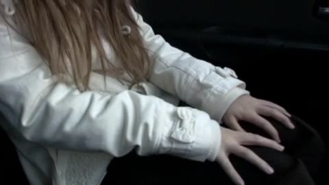         可愛い顔して毎日オナニー。気持ちいいことが大好きほ〇かちゃんと生中出しSEX
    