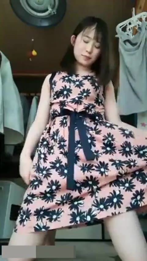         バックでくぱぁ
    