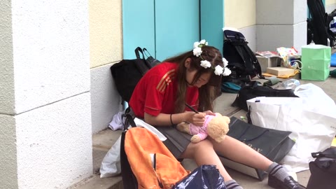         美少女Ｊ●が生パンなのに大開脚で丸見え！！！
    