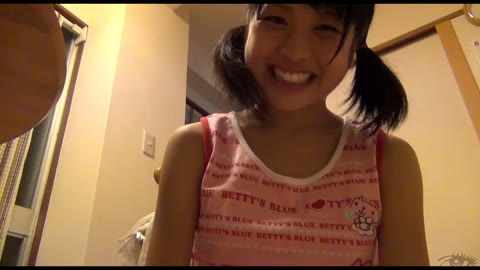         お留守番中の〇学生。あどけない顔してオナニー中毒ｗ
    