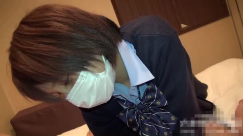         18才誕生日記念に制服姿でＳＥＸ配信する現役ＪＫ
    