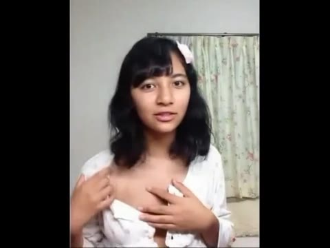         ハーフ美少女と個人通話
    