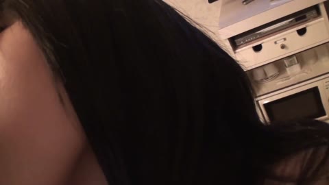         黒髪ロングヘア。極上＆濃厚フェラのデリヘル嬢と〇万円でハメ撮り交渉
    