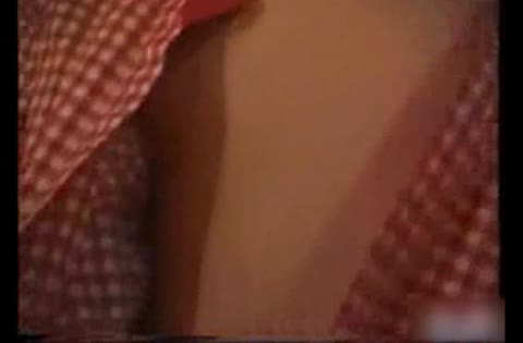         詳細ふめい。個人撮影。娘に目隠しをしておま〇こ弄り
    