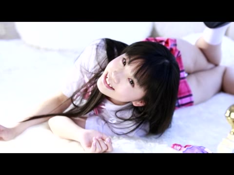         会田〇路作品。あどけなさの残るARIS@ちゃんの魅力いっぱいIV
    