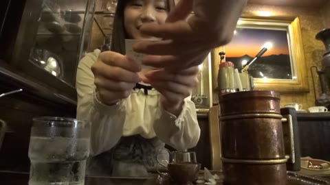         脱いだら激エロ。街でナンパしたお嬢様女子●生ち〇るちゃんと・・・
    