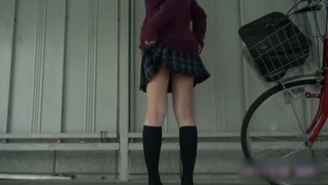         誰もいなくなった放課後、我慢できない現役JKが自転車置き場で青姦
    